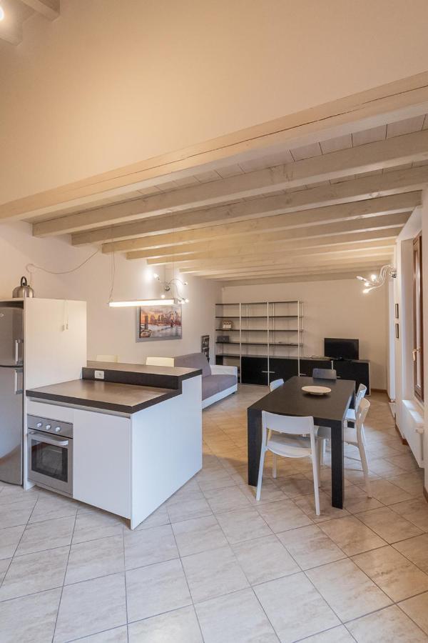 Trilocale Rua Sovera 85 - F&L Aparment 布雷西亚 外观 照片