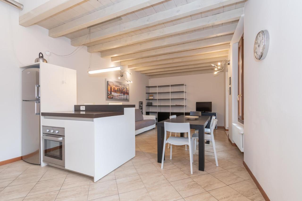Trilocale Rua Sovera 85 - F&L Aparment 布雷西亚 外观 照片