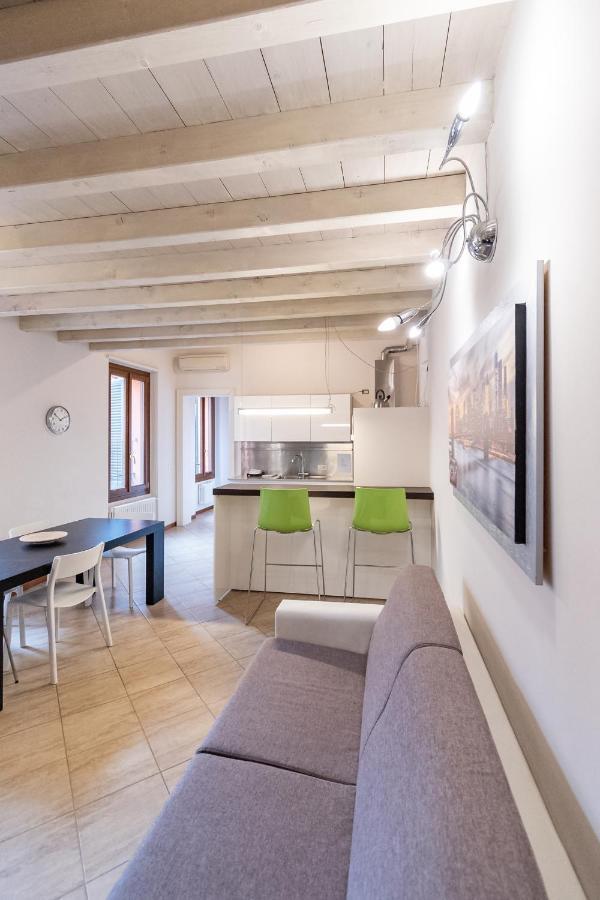 Trilocale Rua Sovera 85 - F&L Aparment 布雷西亚 外观 照片